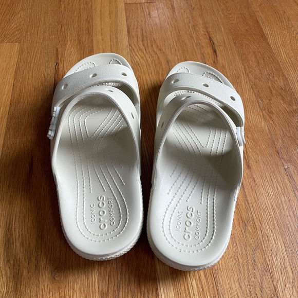 Crocs Unisex Classic Two-Strap Slide Sandals Cream Sz 10 - Picture 8 of 9